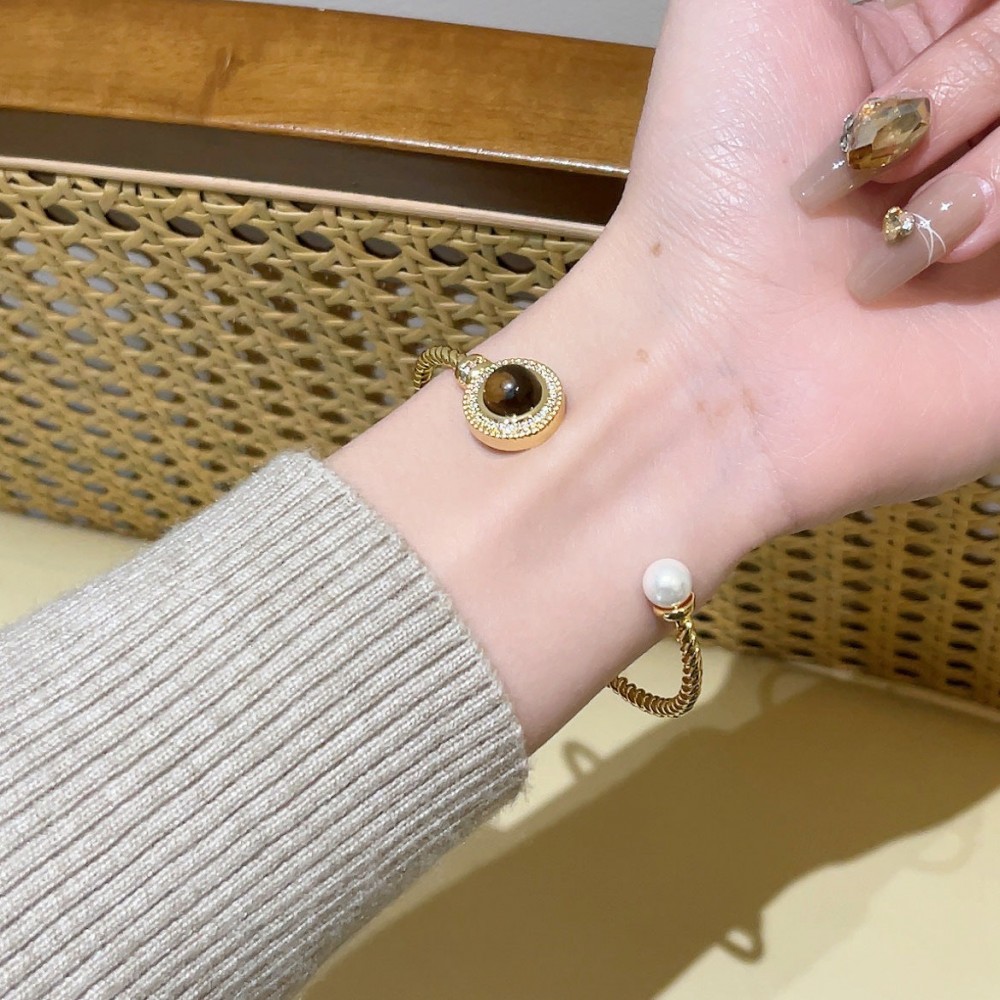 Sense Golden Double-sided Butterfly Bracelet