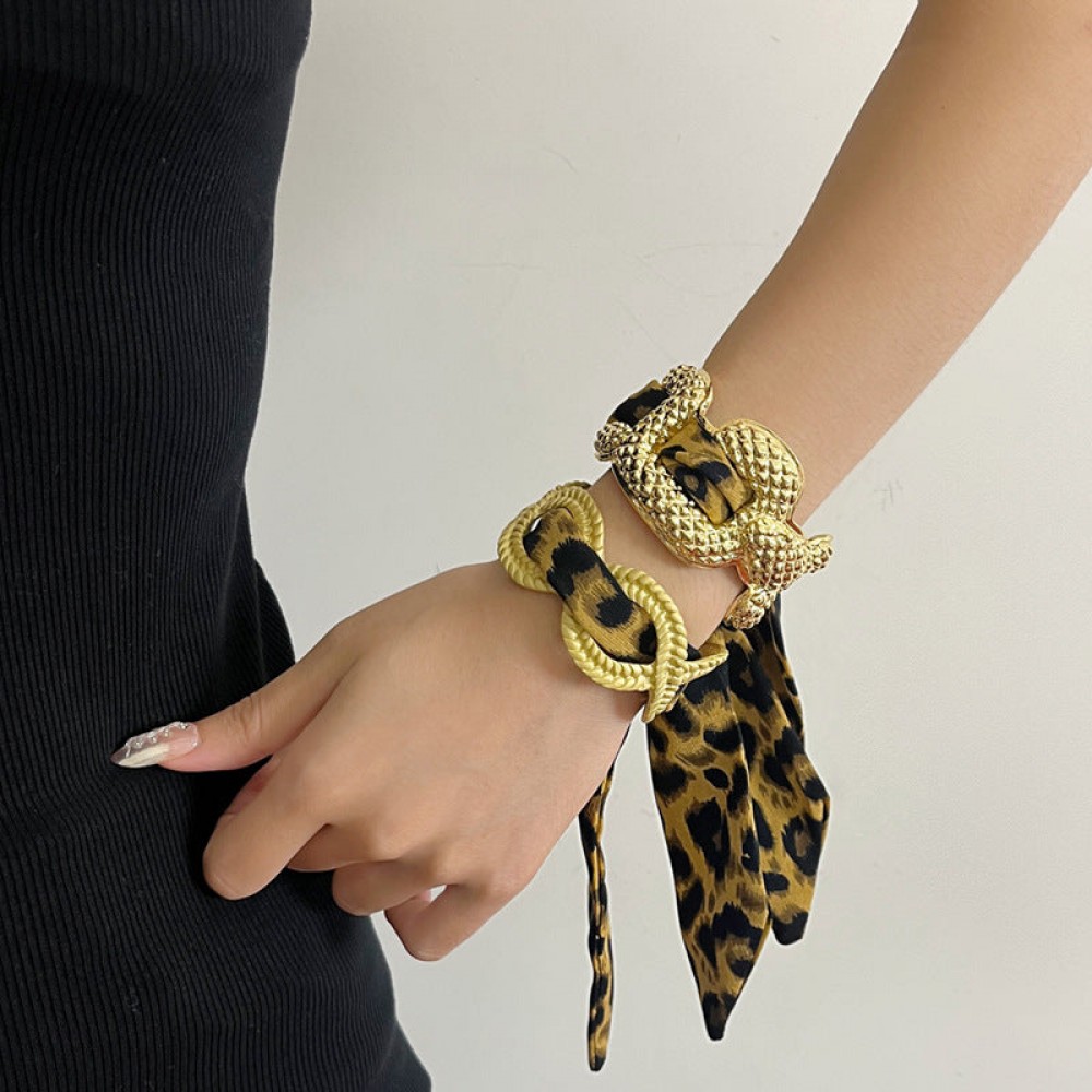 Middle Ancient vintage Golden Leopard Scarf Open Niche High-