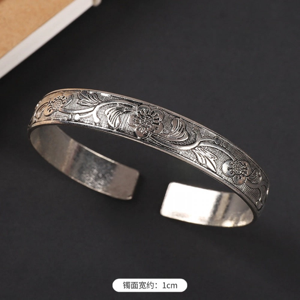 ethnic style retro court Chinese carved ancient silver brace