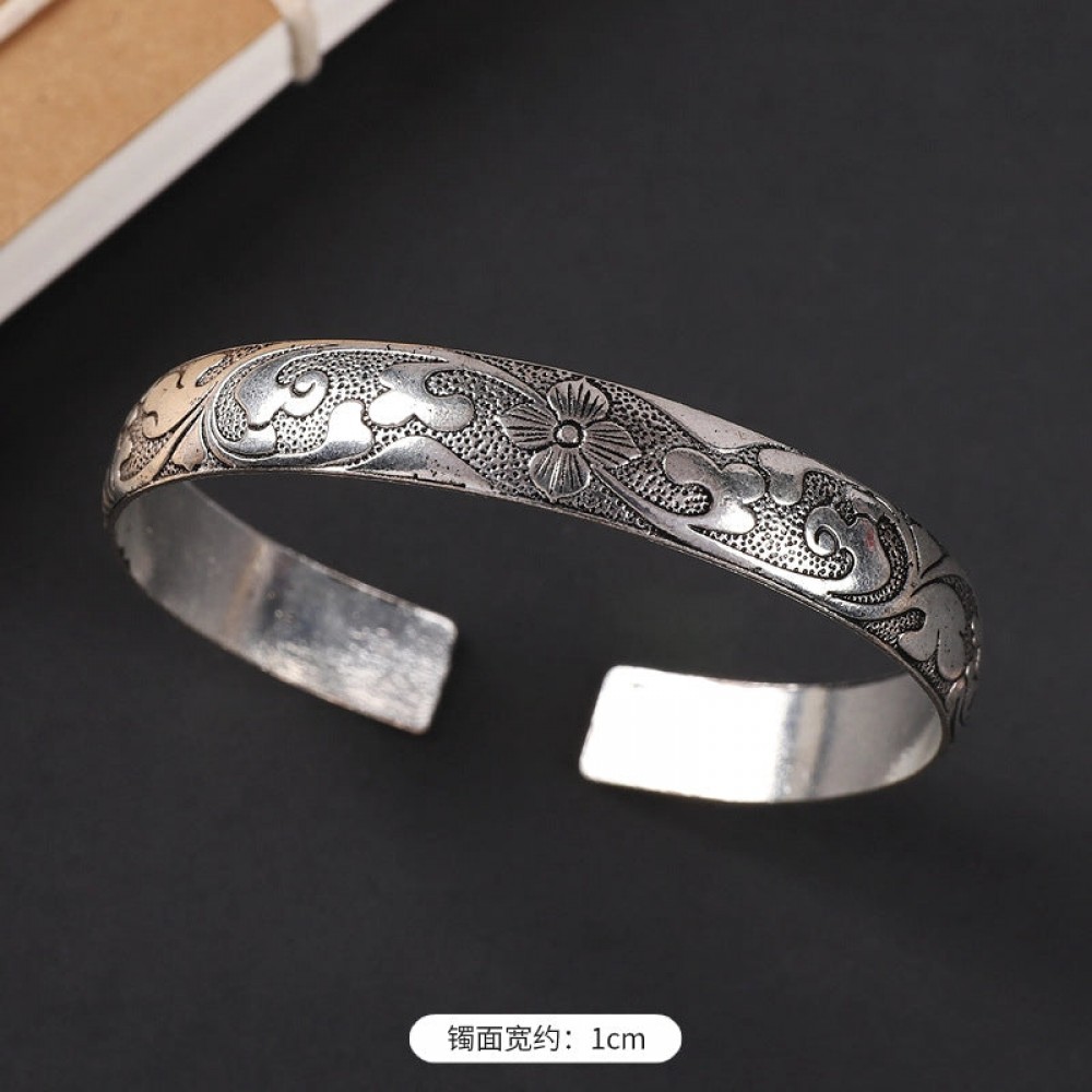 ethnic style retro court Chinese carved ancient silver brace