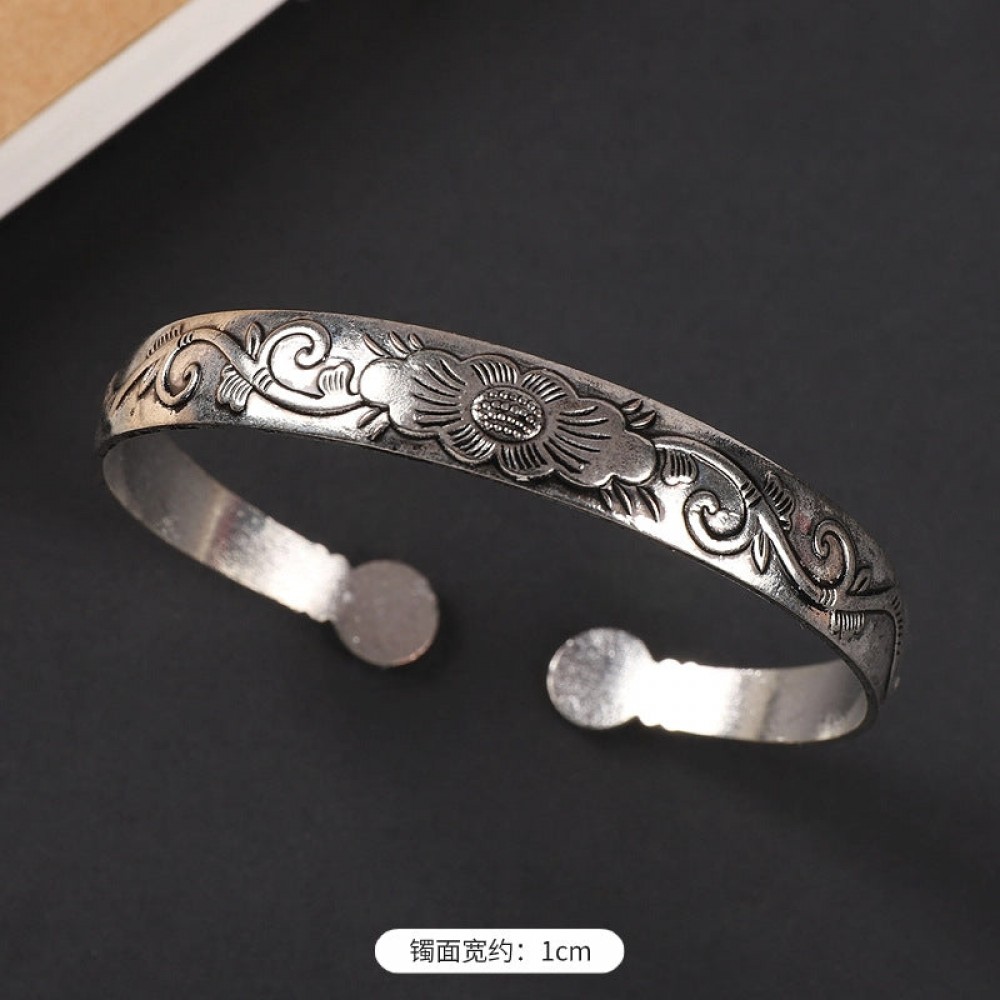 ethnic style retro court Chinese carved ancient silver brace