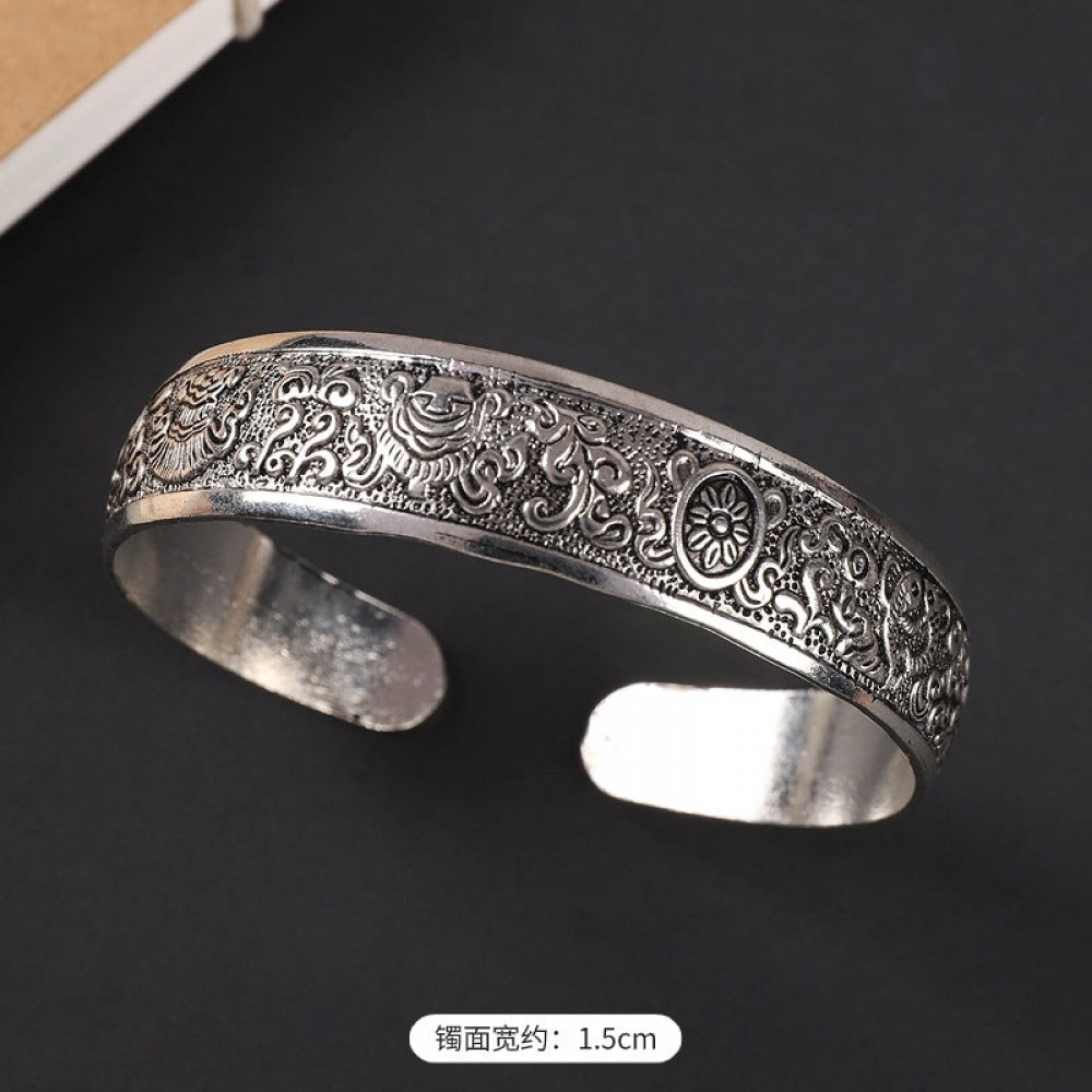 ethnic style retro court Chinese carved ancient silver brace