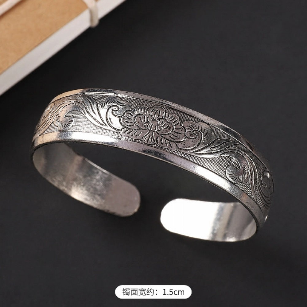 ethnic style retro court Chinese carved ancient silver brace