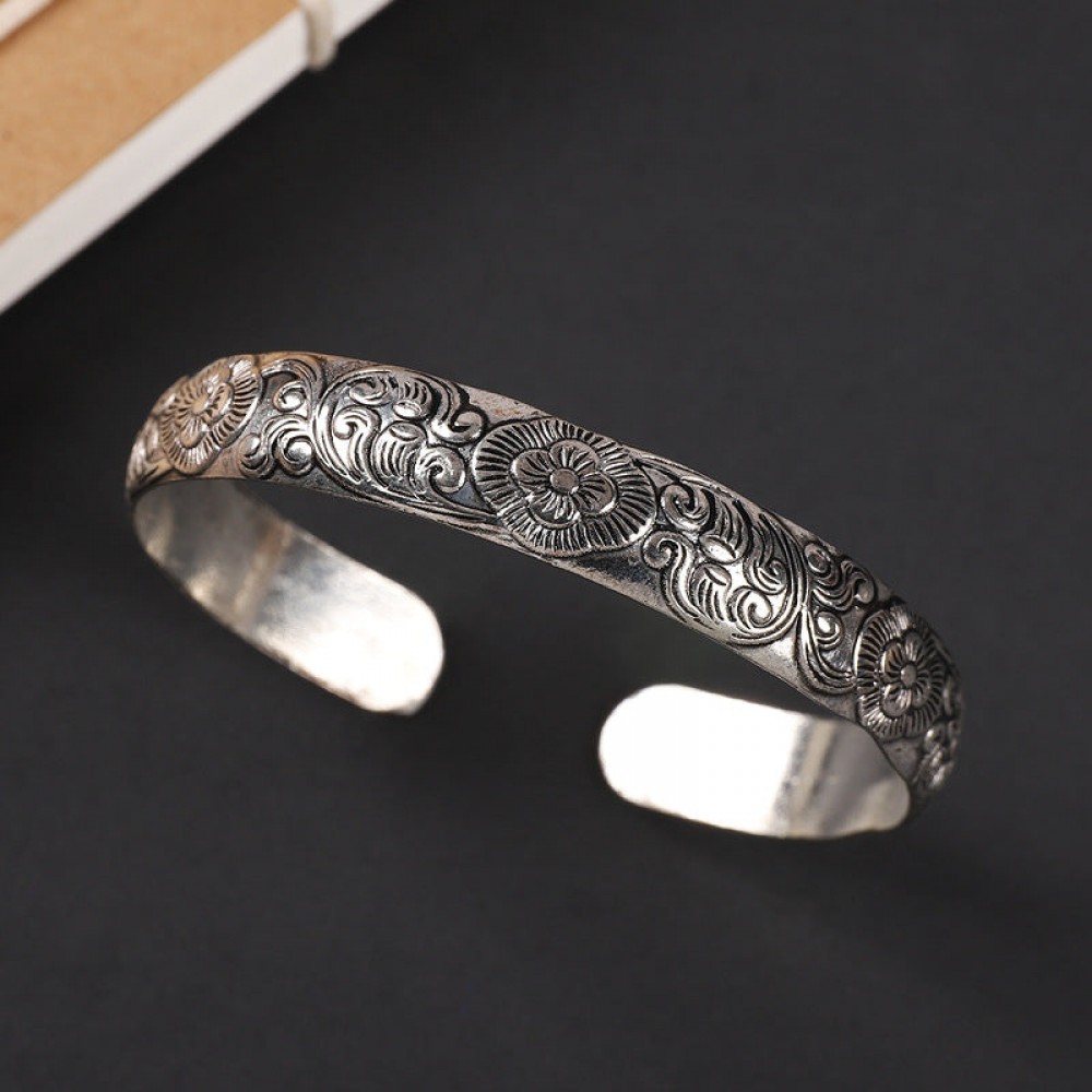 ethnic style retro court Chinese carved ancient silver brace