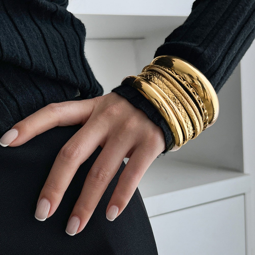 Retro Niche Glow Bracelet suit Exaggerated Snakeskin Thread 