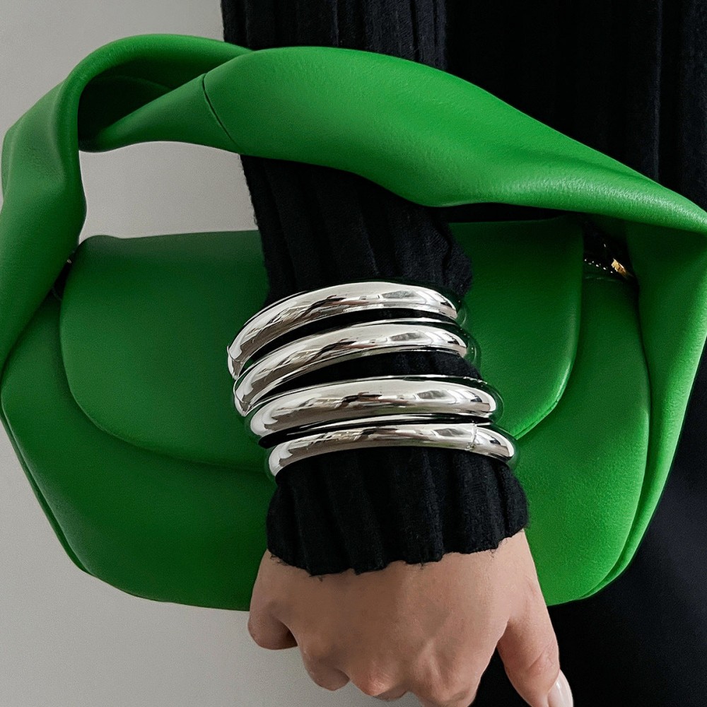 Retro Niche Glow Bracelet suit Exaggerated Snakeskin Thread 