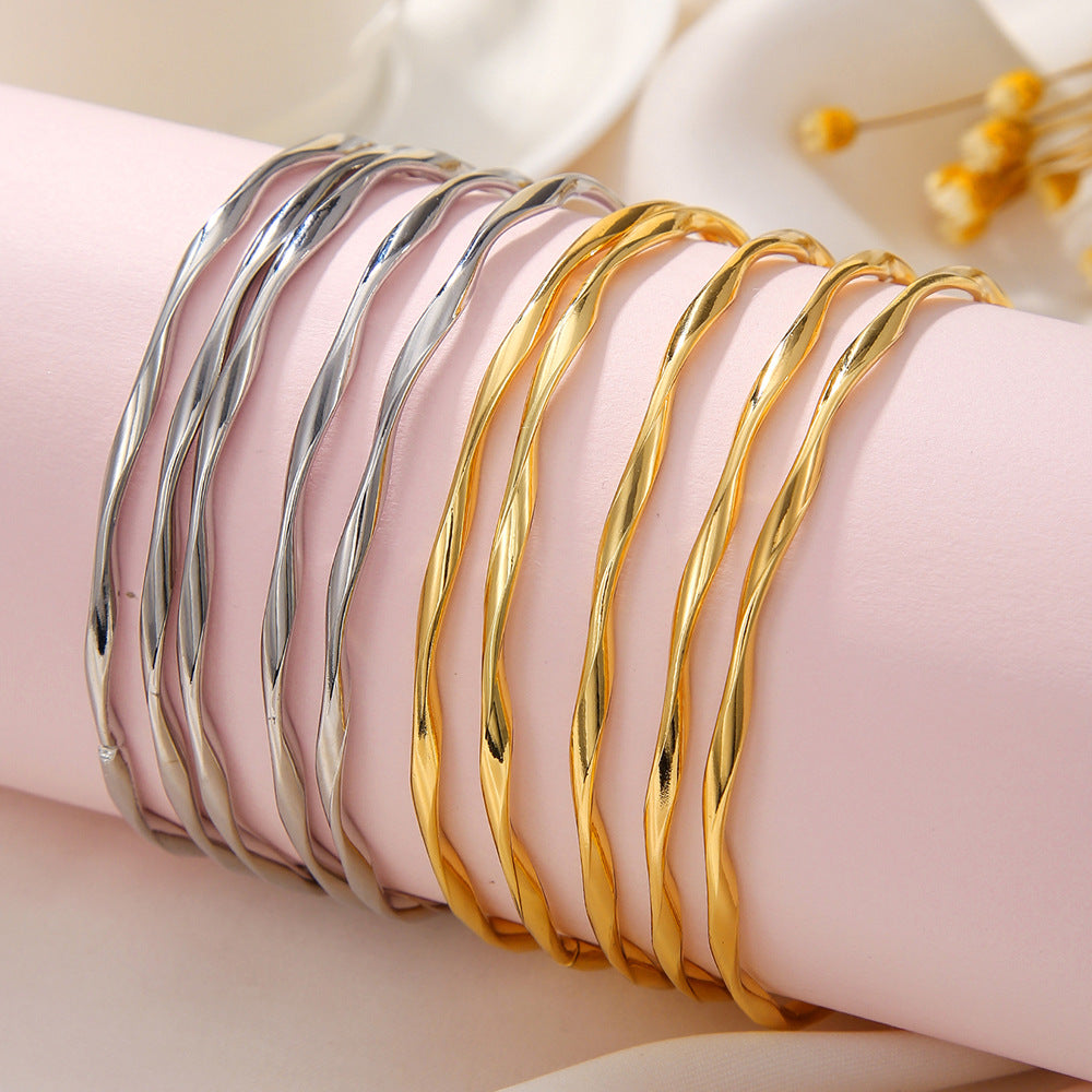 Mobius plain gold-plated bracelet set