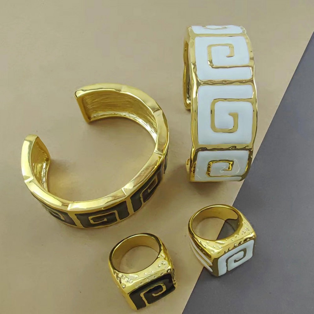 enamel color contrast bracelet French niche design retro sim