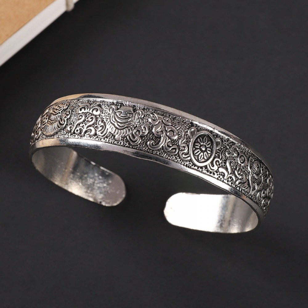 ethnic style retro court Chinese carved ancient silver brace