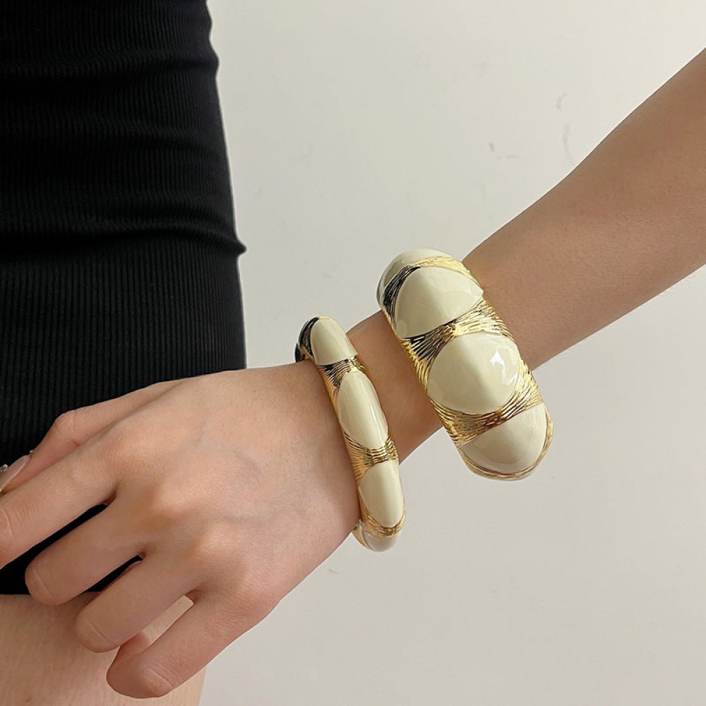 Retro Black Gold Enamel Stacked Wearing Wide Refined Open Br